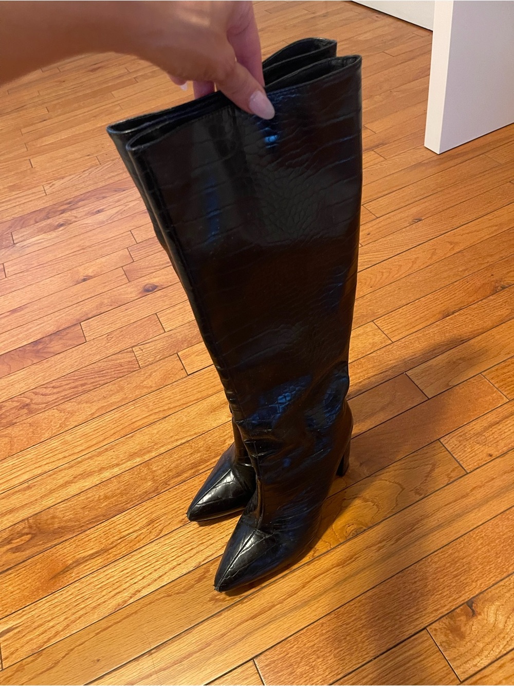 Source Unknown Black Croc-Embossed Over-the-Knee Pointed Toe Boots